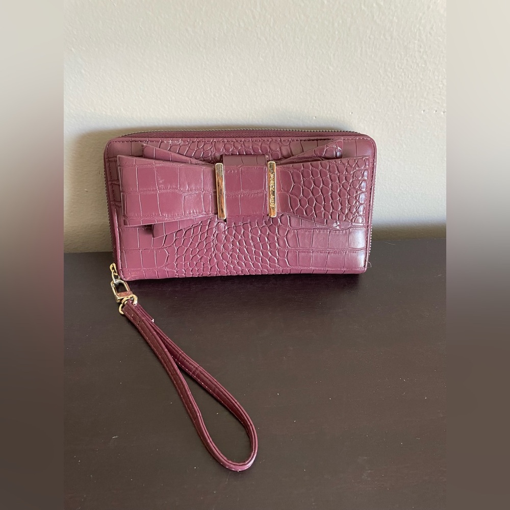 Betsey Johnson Plum Wristlet Clutch Women's Bow X-Large Black Zip Around Wallet.